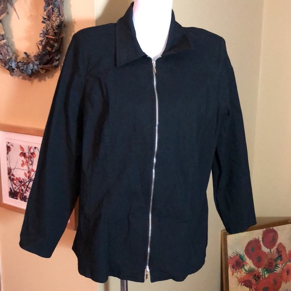 LANE BRYANT size 18/20 Full Zip Dual Silver Classic Black
Stretchy $119 NEW - Picture 2 of 11